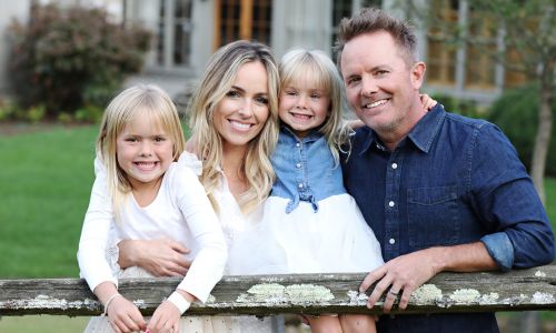 Image of American singer Chris Tomlin and his family