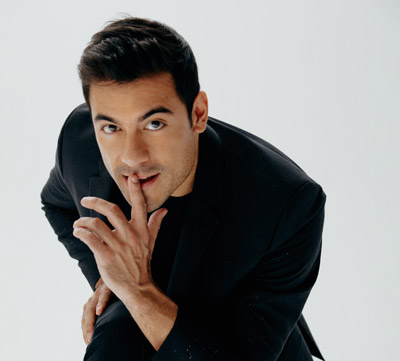 Image of popular pop singer, Carlos Rivera