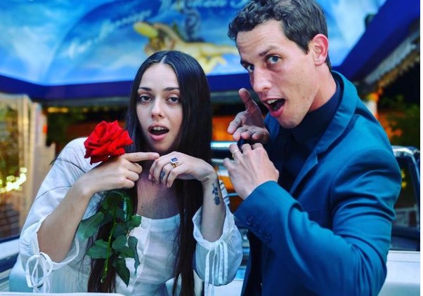 Image of stand-up comedian, Tony Hinchcliffe and wife