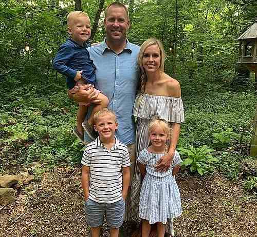 Ashley Harlon with her cute children and husband
