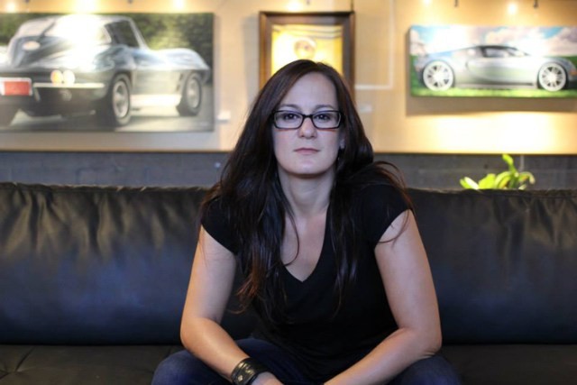 Sarah Bogi Lateiner loves car